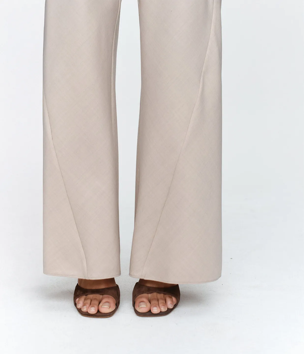 Alicia Pant in Sesame