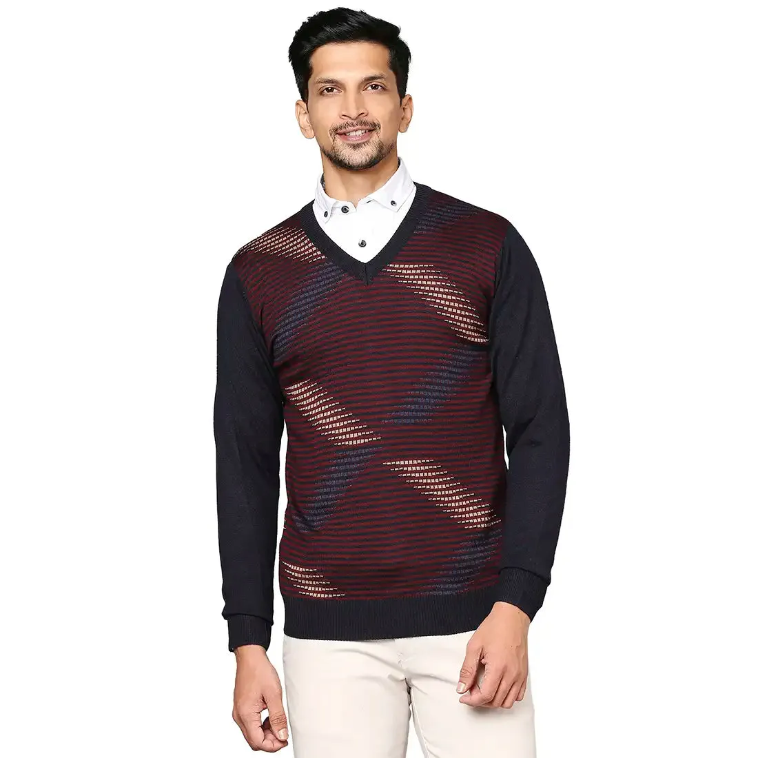 Men Grey Intarsia Wool Blend Full Sleeve V Neck Collar Sweaters