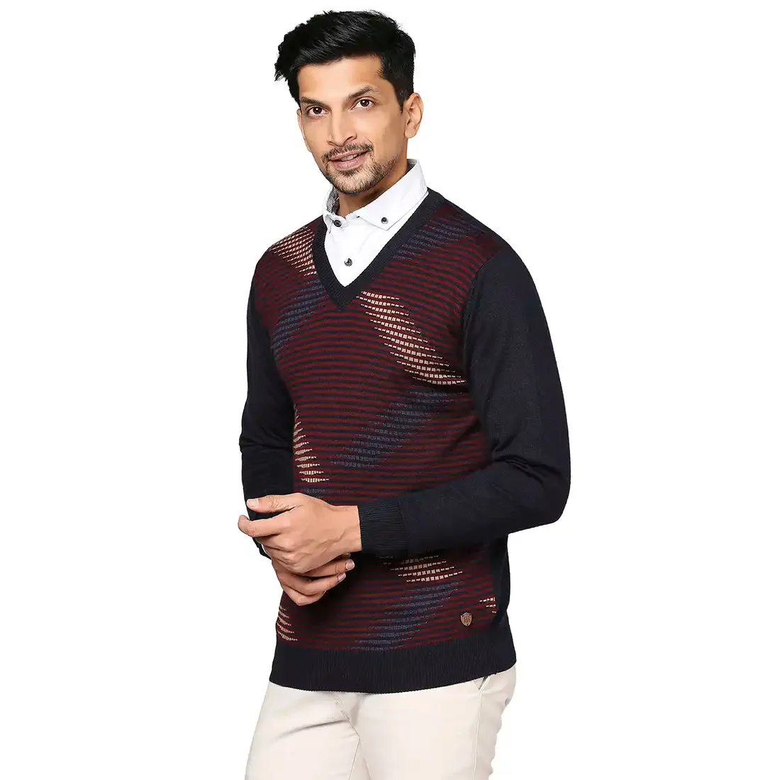 Men Grey Intarsia Wool Blend Full Sleeve V Neck Collar Sweaters