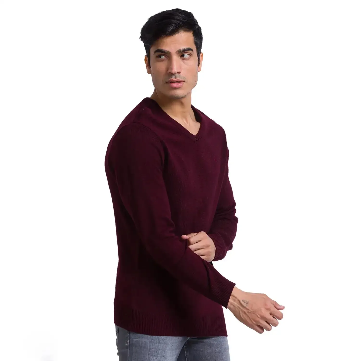 Men Maroon Solid Acrylic Full Sleeve Sweaters