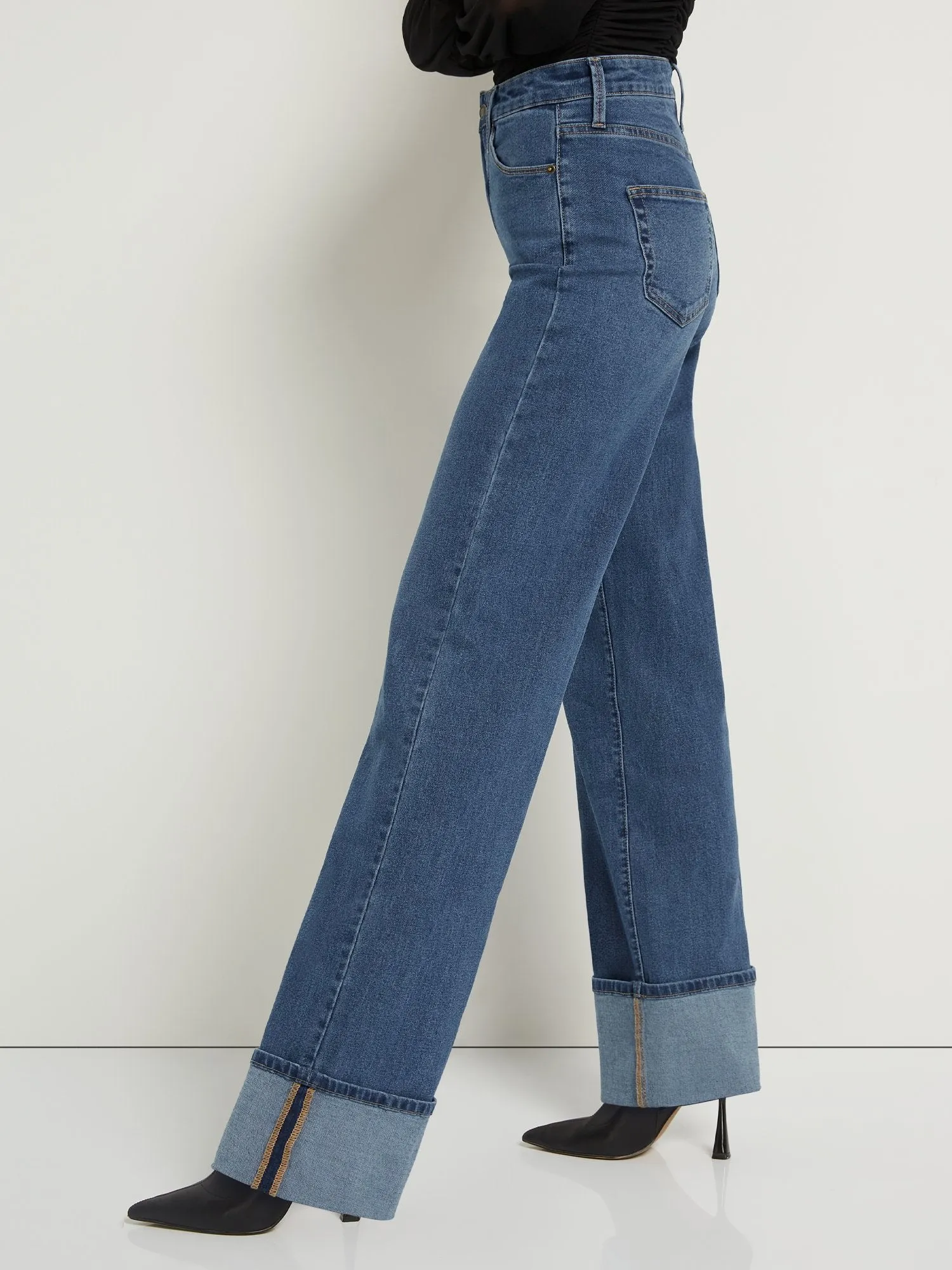 Ultra High-Waisted Cuffed Wide-Leg Jeans - Medium Wash