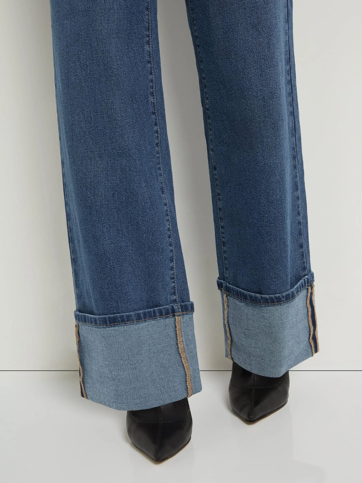 Ultra High-Waisted Cuffed Wide-Leg Jeans - Medium Wash